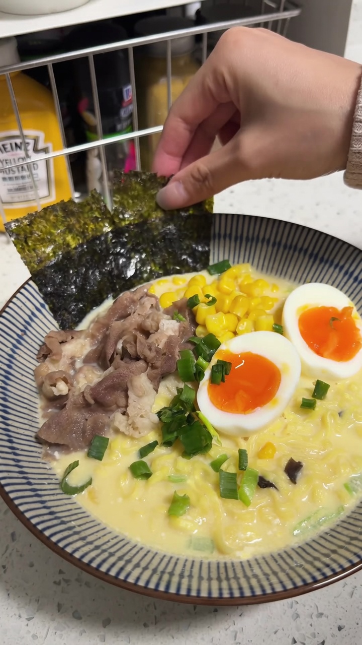 Ramen Tonkotsu Express : Le Hack des 10 Minutes