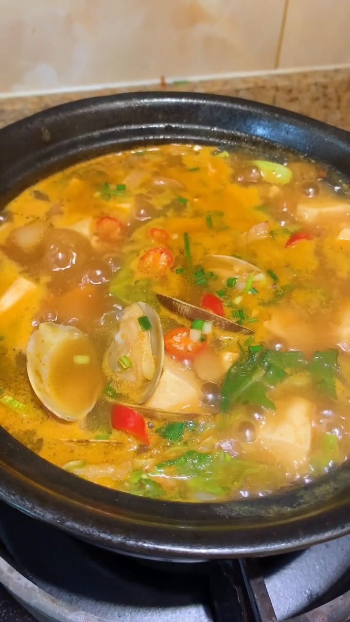 Ragoût de pâte de soja coréen (Doenjang-jjigae)