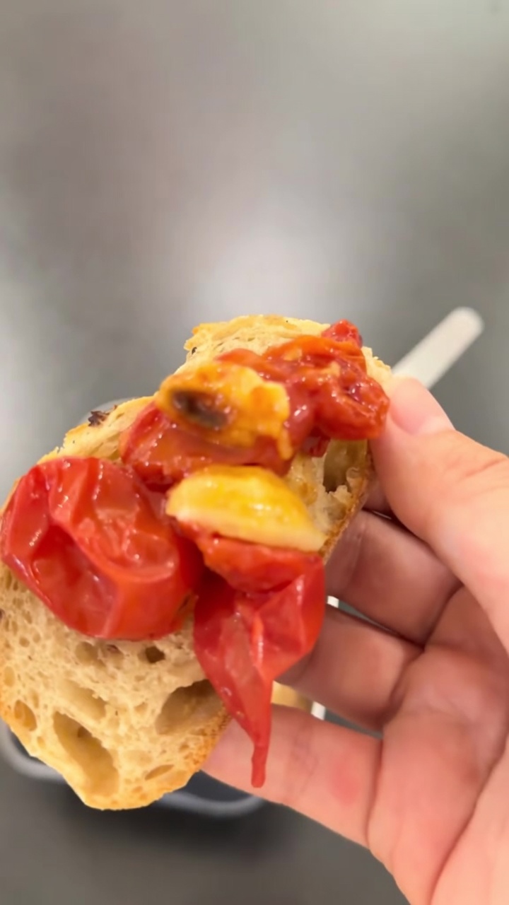 Tomates Cerises Pochées à l'Huile au Micro-ondes