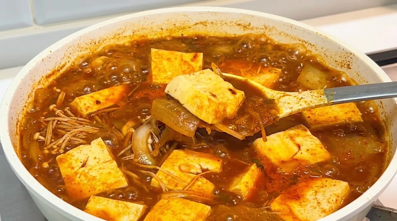 Soupe Coréenne au Tofu et Kimchi (Kimchi Jjigae) Ultra Simple
