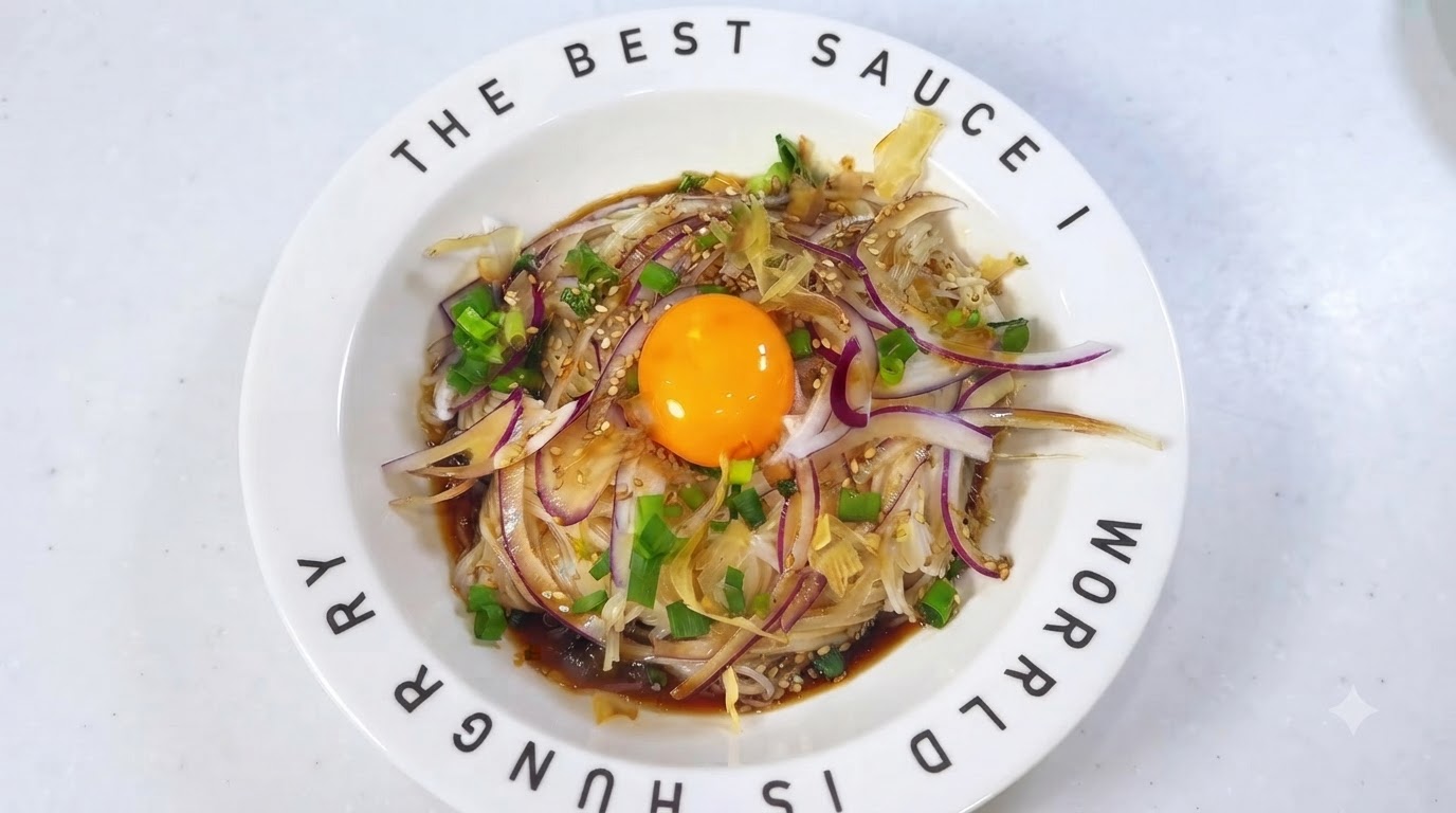 Sōmen glacées rafraîchissantes à l'oignon rouge et sauce tsuyu