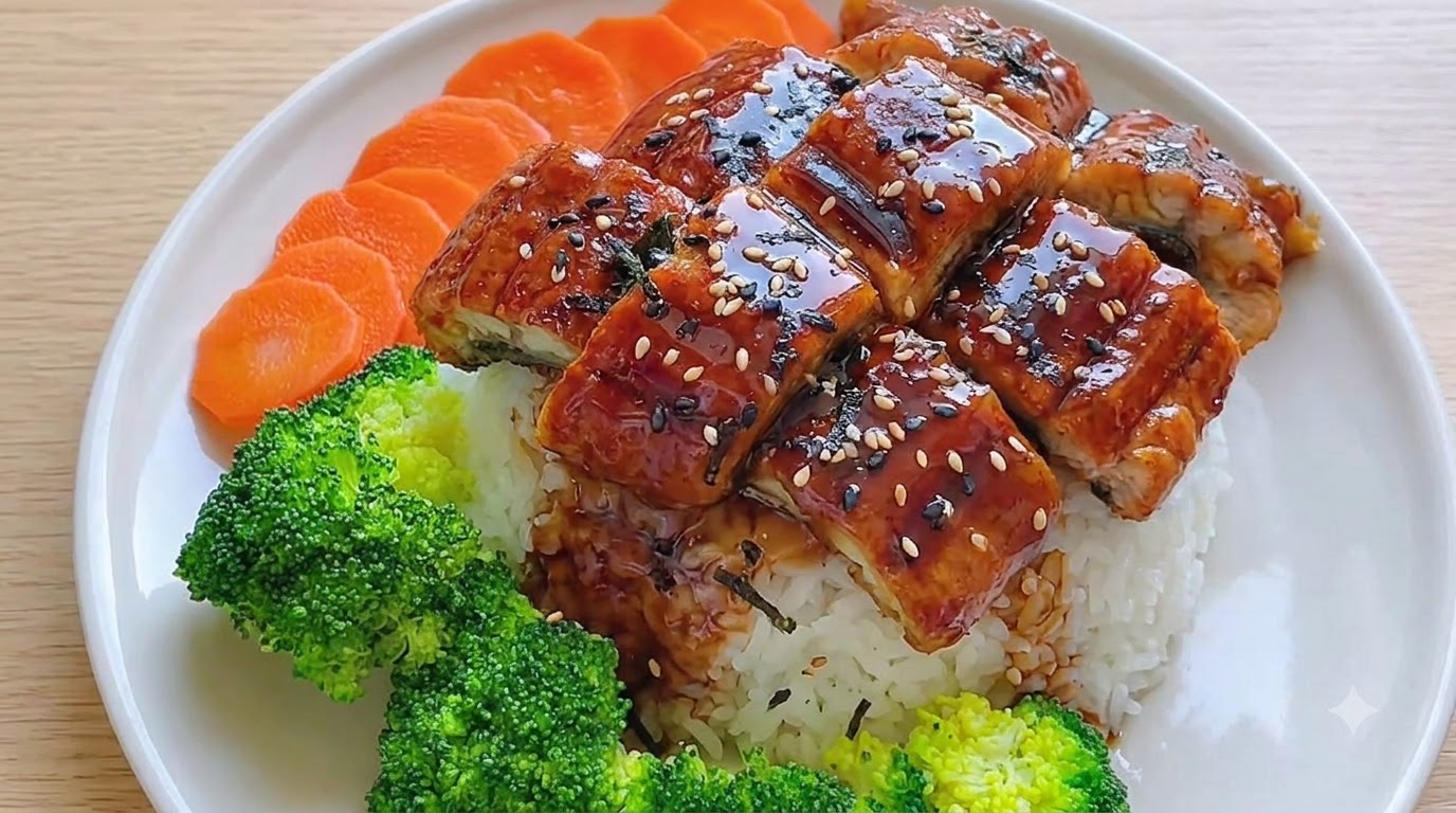 Bol de riz à l'anguille grillée japonais (Unadon) facile et rapide
